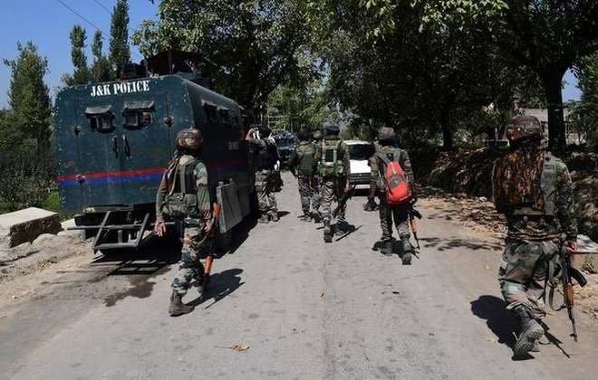 CRPF vehicle attacked by militants in Kashmir